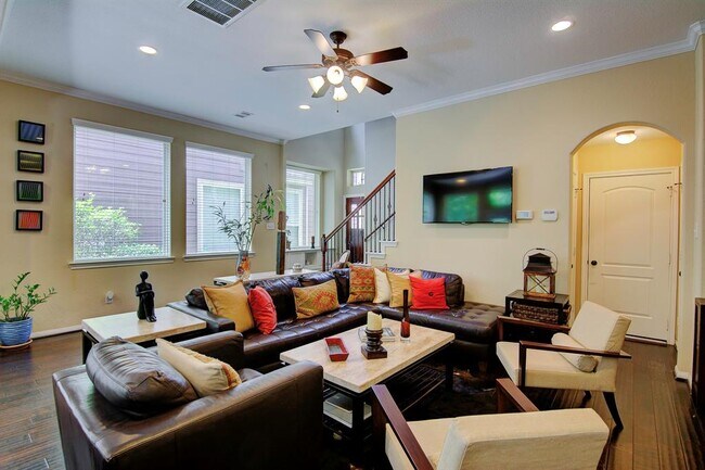 Foto del edificio - 134 Cheswood Manor Drive