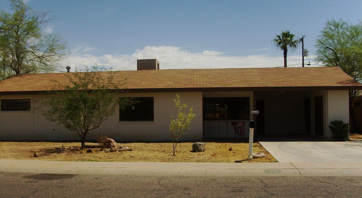 Building Photo - Affordable 4 bedroom home!