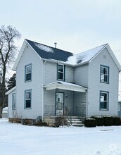 Building Photo - 173 Oak St