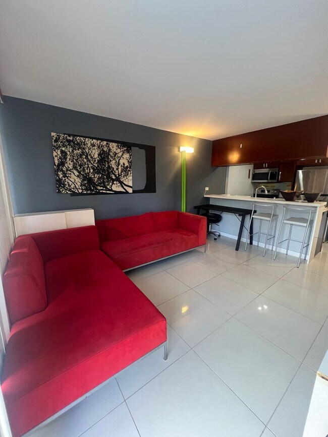 Foto del edificio - 1 Bedroom at the Highlander with Laundry &...
