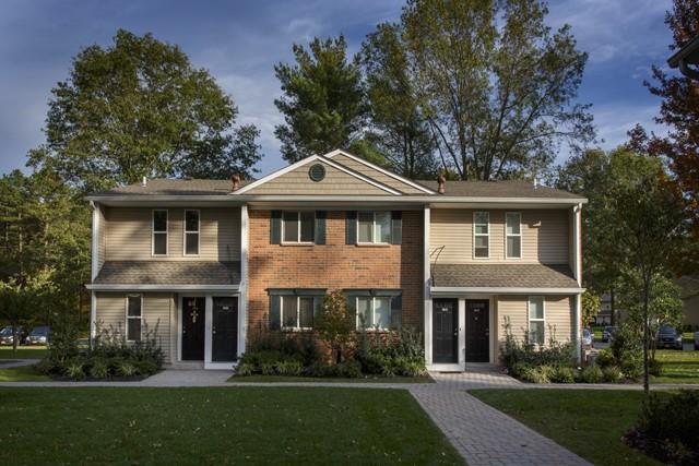 Building Photo - 1 Country Club Dr