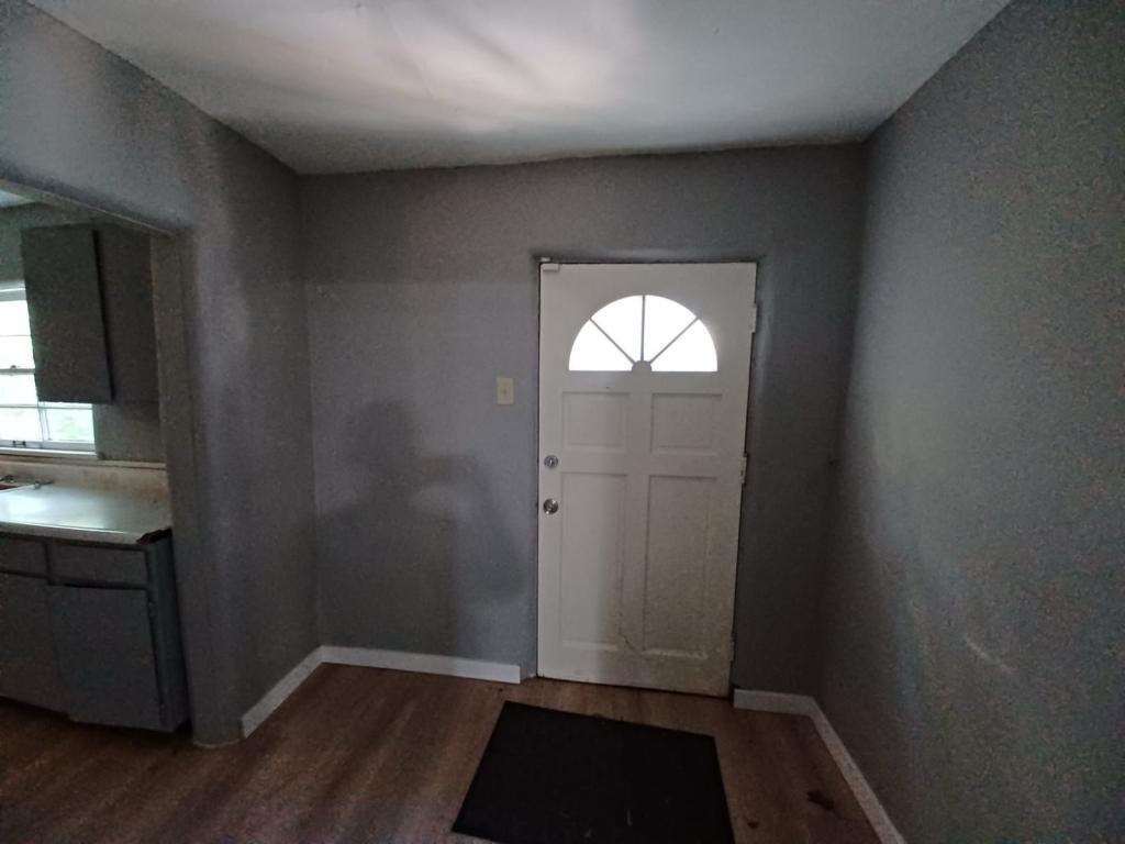 Foto principal - 10179 Bon Oak Dr