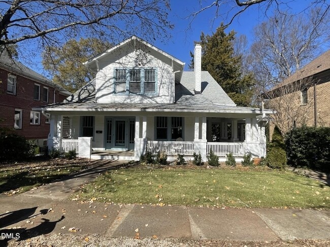 Foto del edificio - 313 Calvin Rd