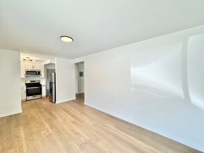 Building Photo - 3001 Petite Ct