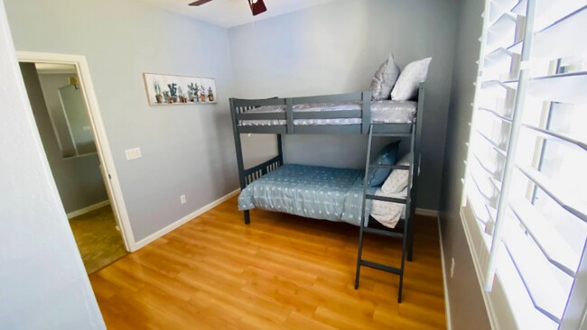 Building Photo - 3485 E Turnberry Dr
