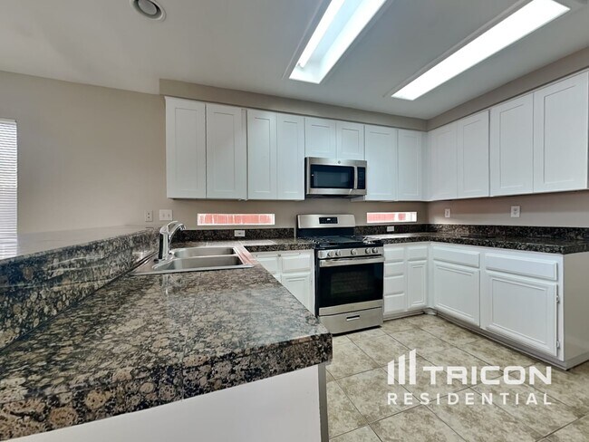 Building Photo - 25172 Omaha Dr