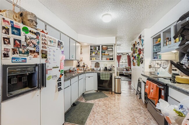 Building Photo - 7214 Salt Springs Dr