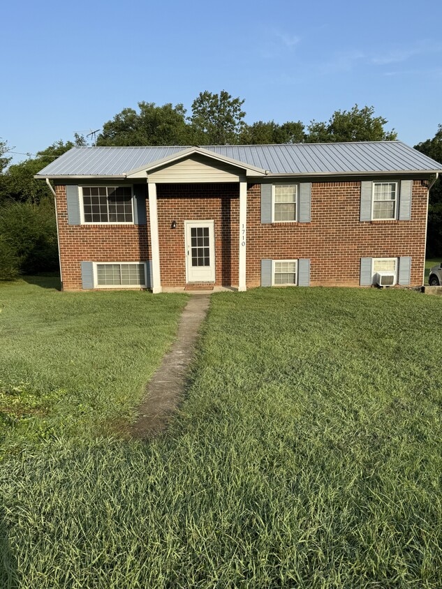 Primary Photo - 1710 Greendale Dr NE