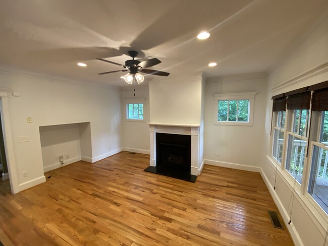 Foto del edificio - 3364 Harrison Rd