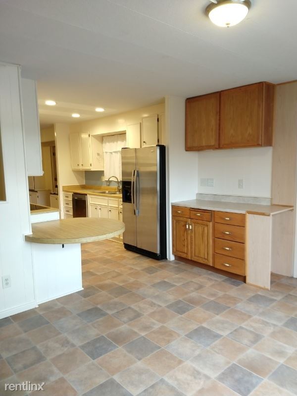 Building Photo - 5 br, 2 bath Apartment - 115 S 600 W A Unit A