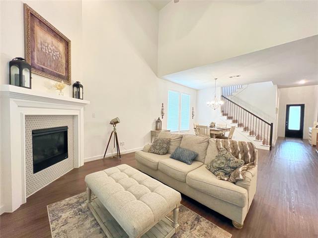 Building Photo - 2410 Doncaster Dr