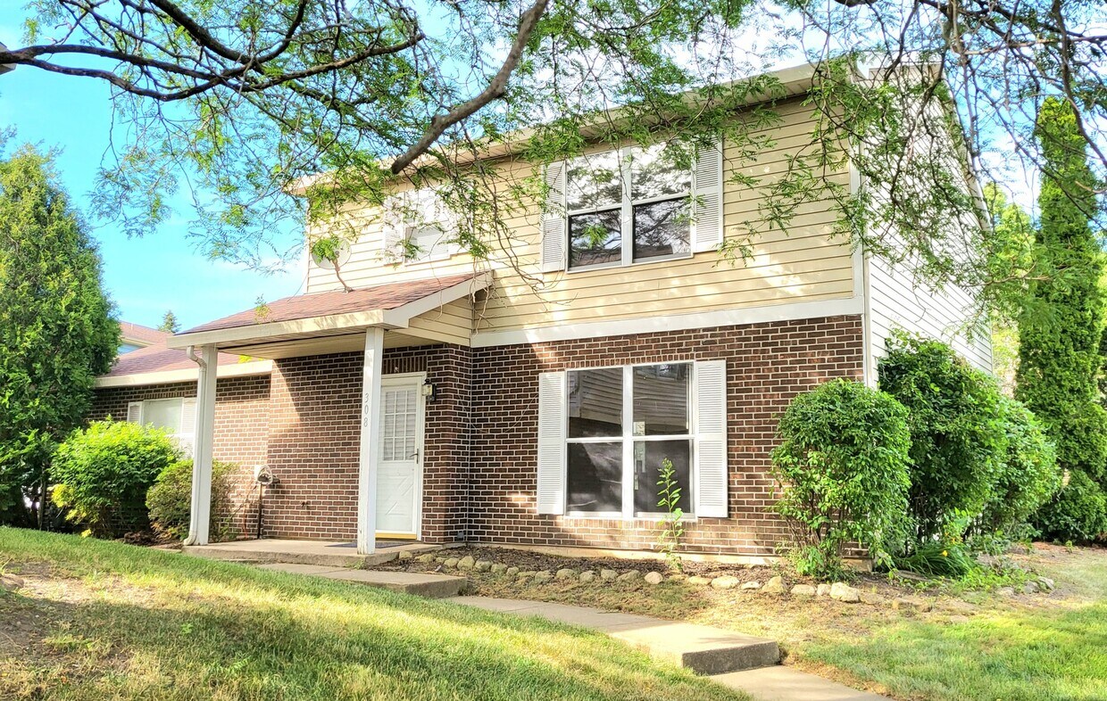 308 Persimmon Ct, Aurora, IL 60504 House Rental in Aurora, IL