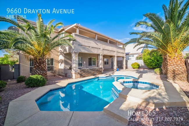Building Photo - Luxurious 5 bed 3 bath dreamhouse with Pool!