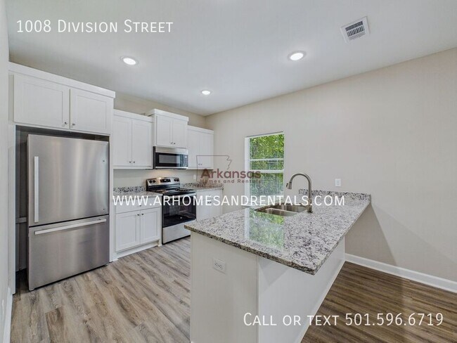 Foto del edificio - 1008 Division St