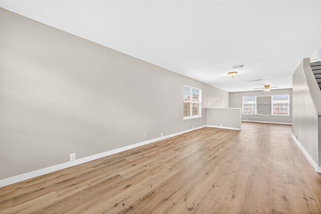 Building Photo - 14935 Sugar Mist Ln
