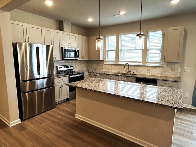 Building Photo - 122 Roebuck Ln