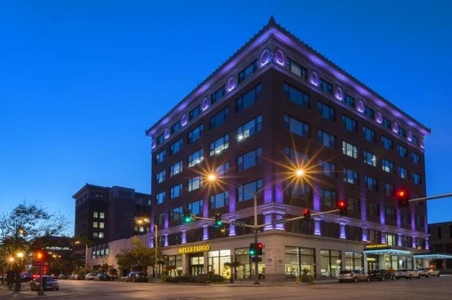 Building Photo - City Square