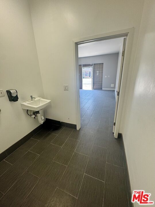 Foto del edificio - 2911 W Florence Ave