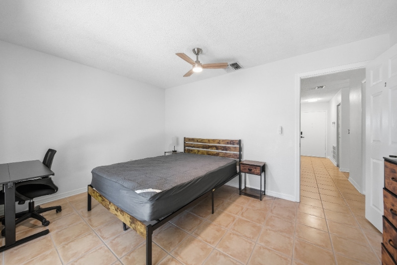 Building Photo - 2007 Mandalay Ct