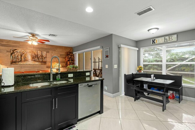 Building Photo - 7396 Ashley Shores Cir