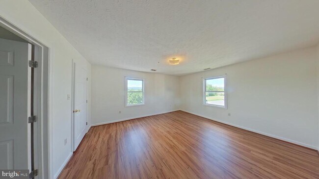 Foto del edificio - 1290 S Ox Rd