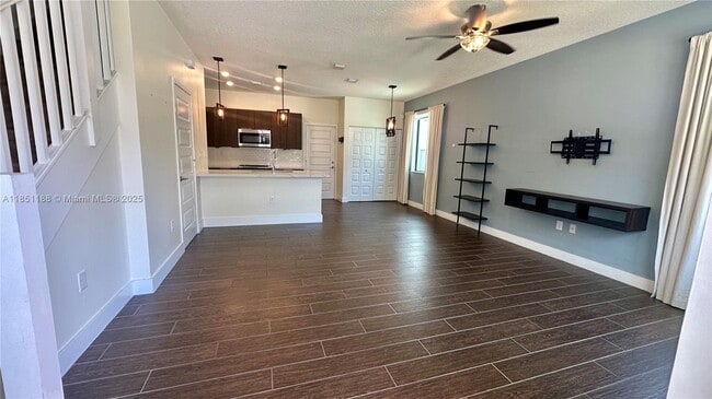 Building Photo - 4700 NW 83rd Psge
