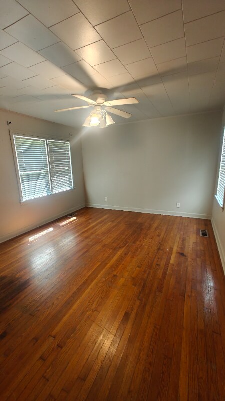 Foto del edificio - 709 Poplar Ave