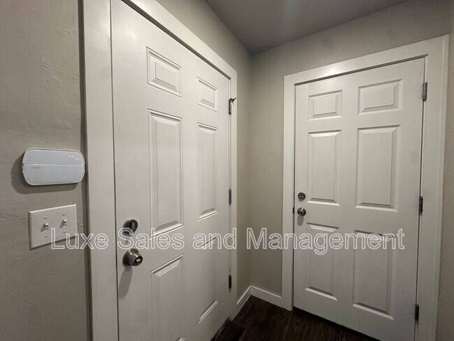 Foto del edificio - 767 SW 13th St