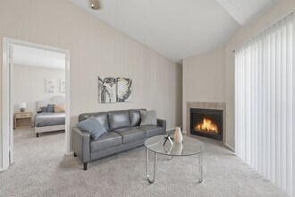 Building Photo - 1132 Sugar Creek Cir