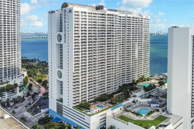 Foto del edificio - 1717 N Bayshore Dr