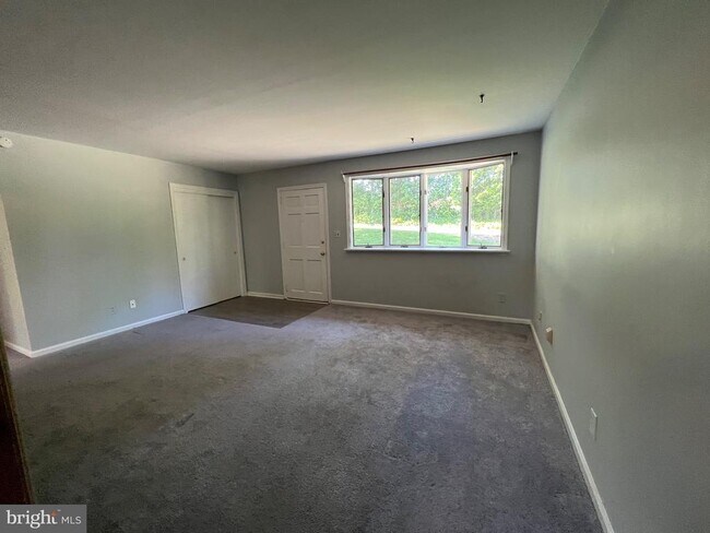 Foto del edificio - 3081 Horseshoe Trail