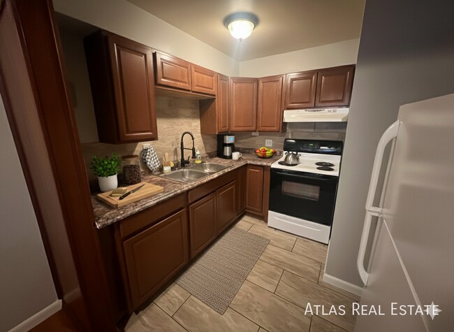 Photo - 835 E San Miguel St Apartment