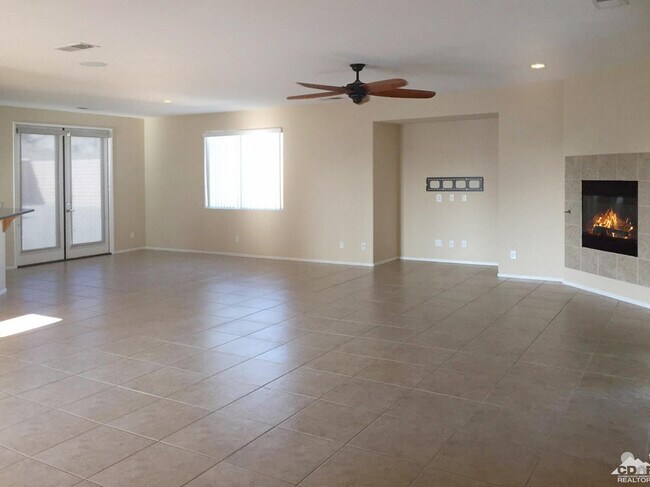 Building Photo - 41610 Amberley St