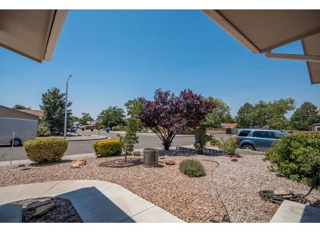 Foto del edificio - 13509 Pierce Arrow Rd NE