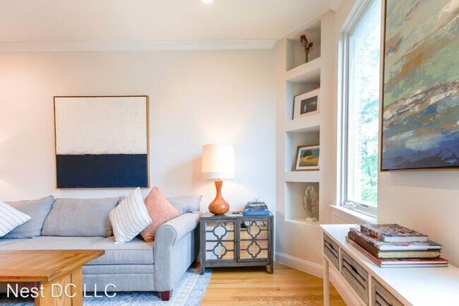 Building Photo - 3 br, 2 bath House - 2450 Ontario Rd NW Un...