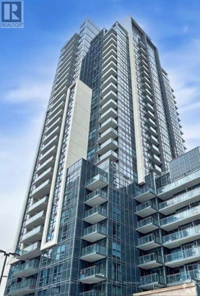 Building Photo - 20-2420 Meadowglen Pl