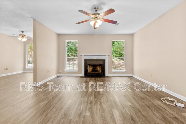 Foto del edificio - 3525 Park Bluff Ln NW