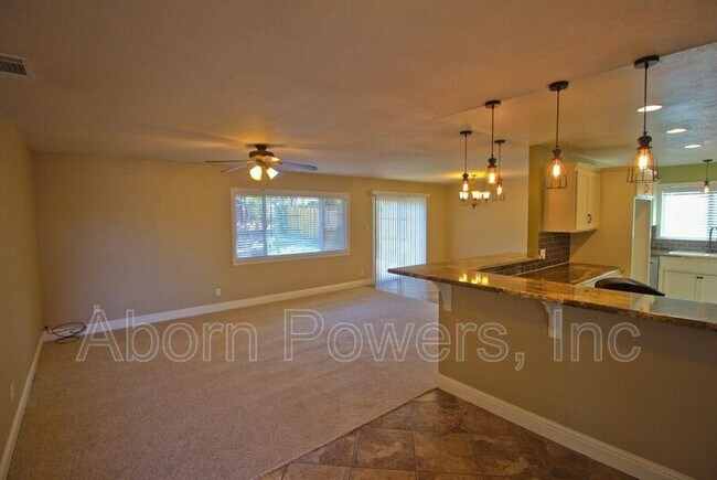 Building Photo - 2465 Starmount Way