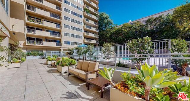 Building Photo - 10450 Wilshire Blvd