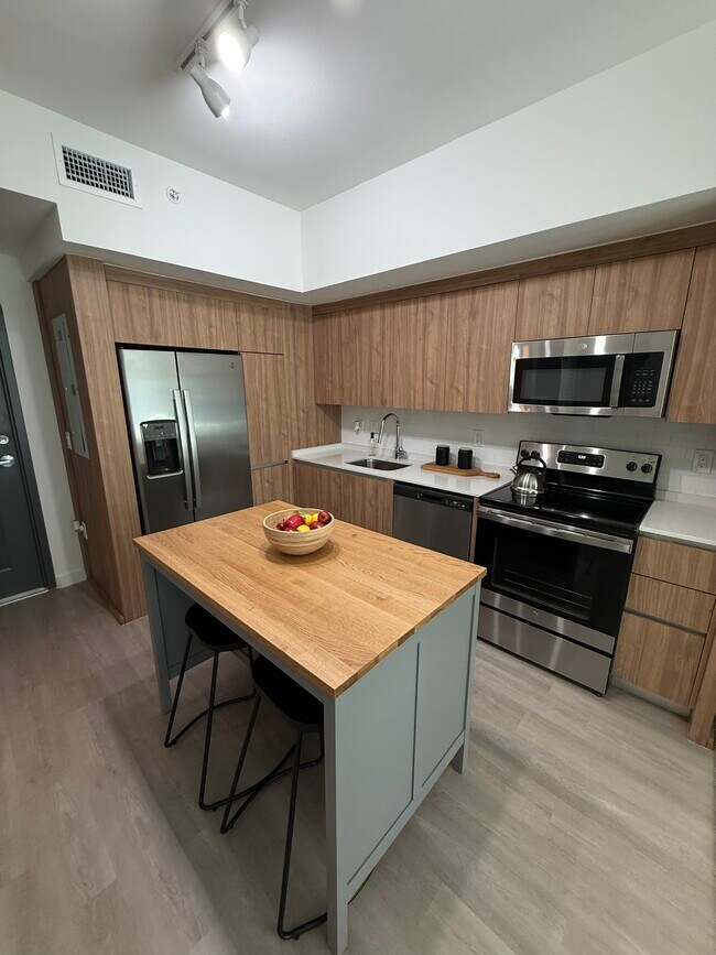 Foto del edificio - 320 NW 157th St