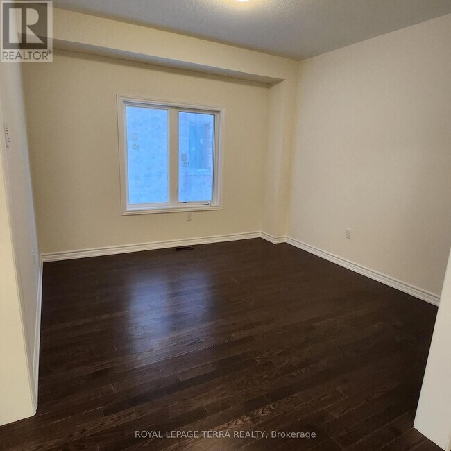 Building Photo - 338 Fleetwood Dr
