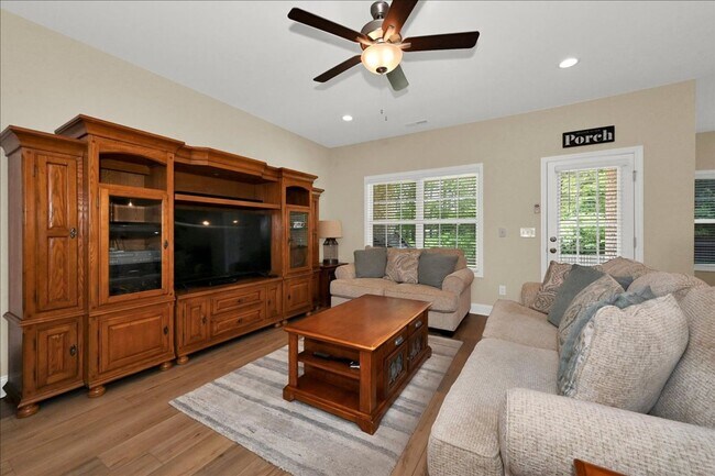 Foto del edificio - 3 Bedroom, 2 Bath brick home.