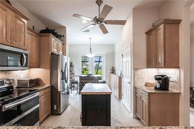 Building Photo - 3640 Lakeview Isle Ct