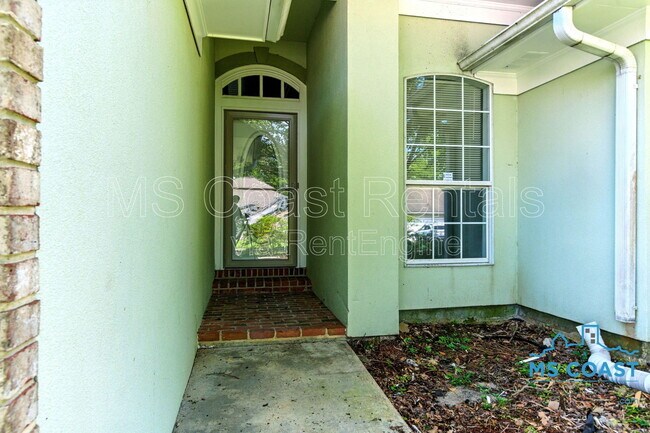 Foto del edificio - 11360 Creek Dr