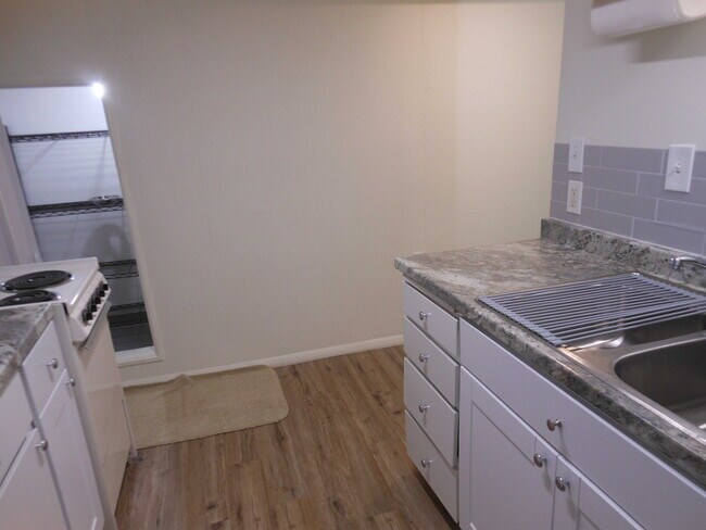 Foto del edificio - 3943-2075 2075 W St