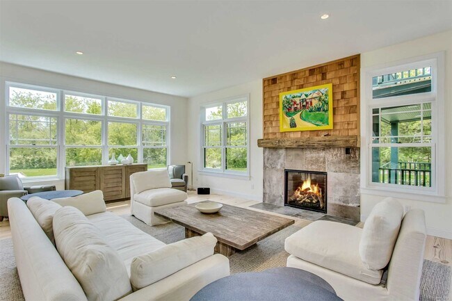 Foto del edificio - 1470 Evergreen Ln