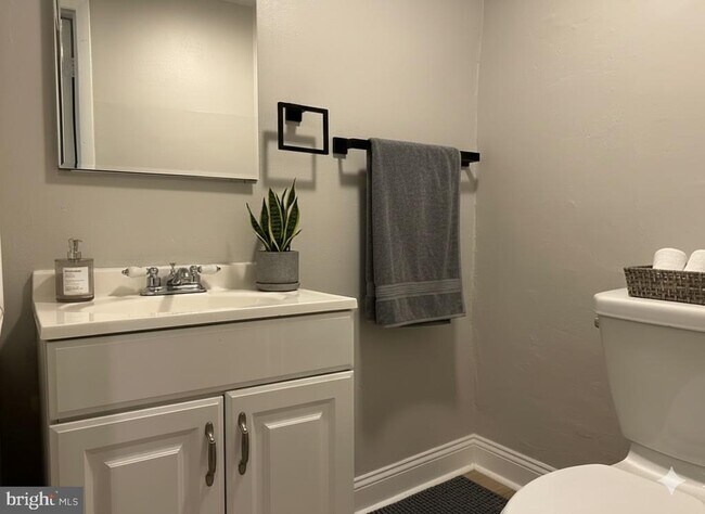 Foto del edificio - 114 N 3rd St