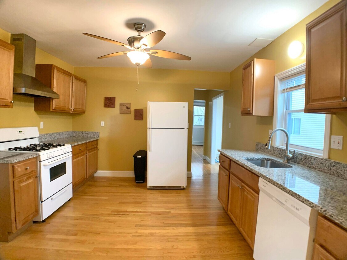 Primary Photo - 255 Elm St