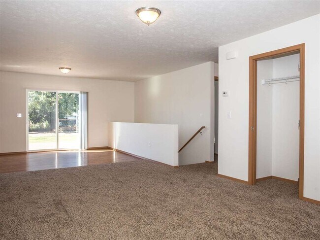 Foto del edificio - 4319 N Blake Rd