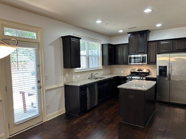 Building Photo - 2249 Knoxhill View